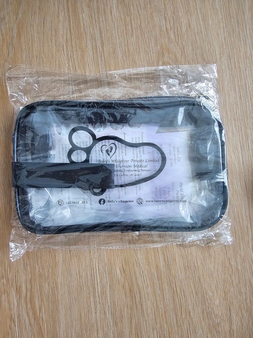 Plastic case (Category: Purses & Pouches) located in Singapore. Submitted by ichigooo (Listing ID 1298699804, Image 1). Description: brand new.