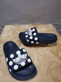 Preloved Adidas Slides