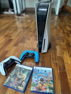 PS5 CD with 2 wireless controllers + 2 free games