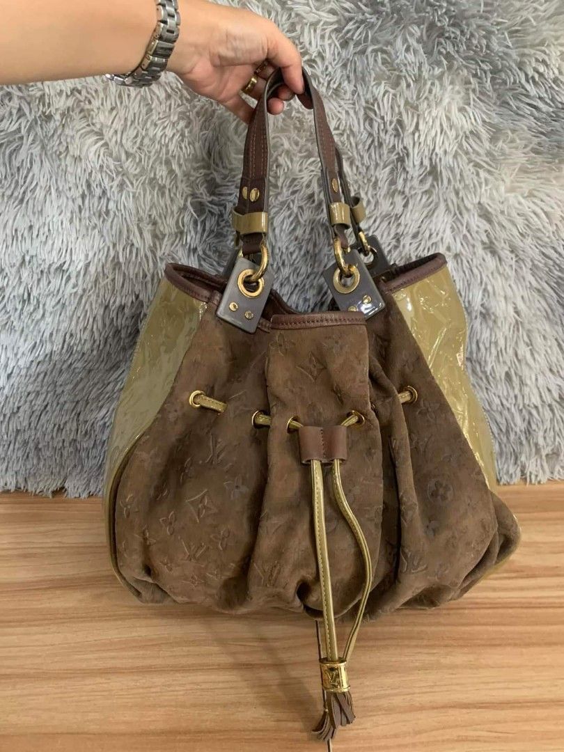 💎rare find LV Shoulder bag (Category: Luxury Bags & Wallets) located in General Santos City (Dadiangas). Submitted by braverabbit.67 (Listing ID 1298687223, Image 2). Description: Rare find!😱 LV shoulder bag Used Good! ~japan SurpluS.