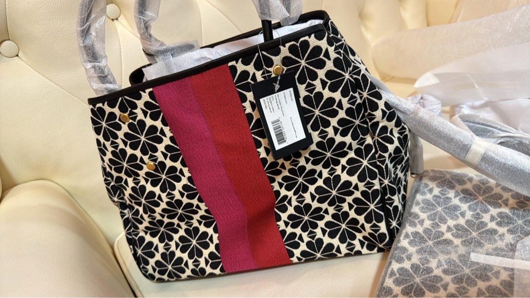 Retail Kate Spade Jacquard Tote in Medium (Category: Luxury Bags & Wallets) located in Dasmarinas. Submitted by letssaleaway (Listing ID 1298729593, Image 3). Description: Brandnew and Original From Katespade Retail.