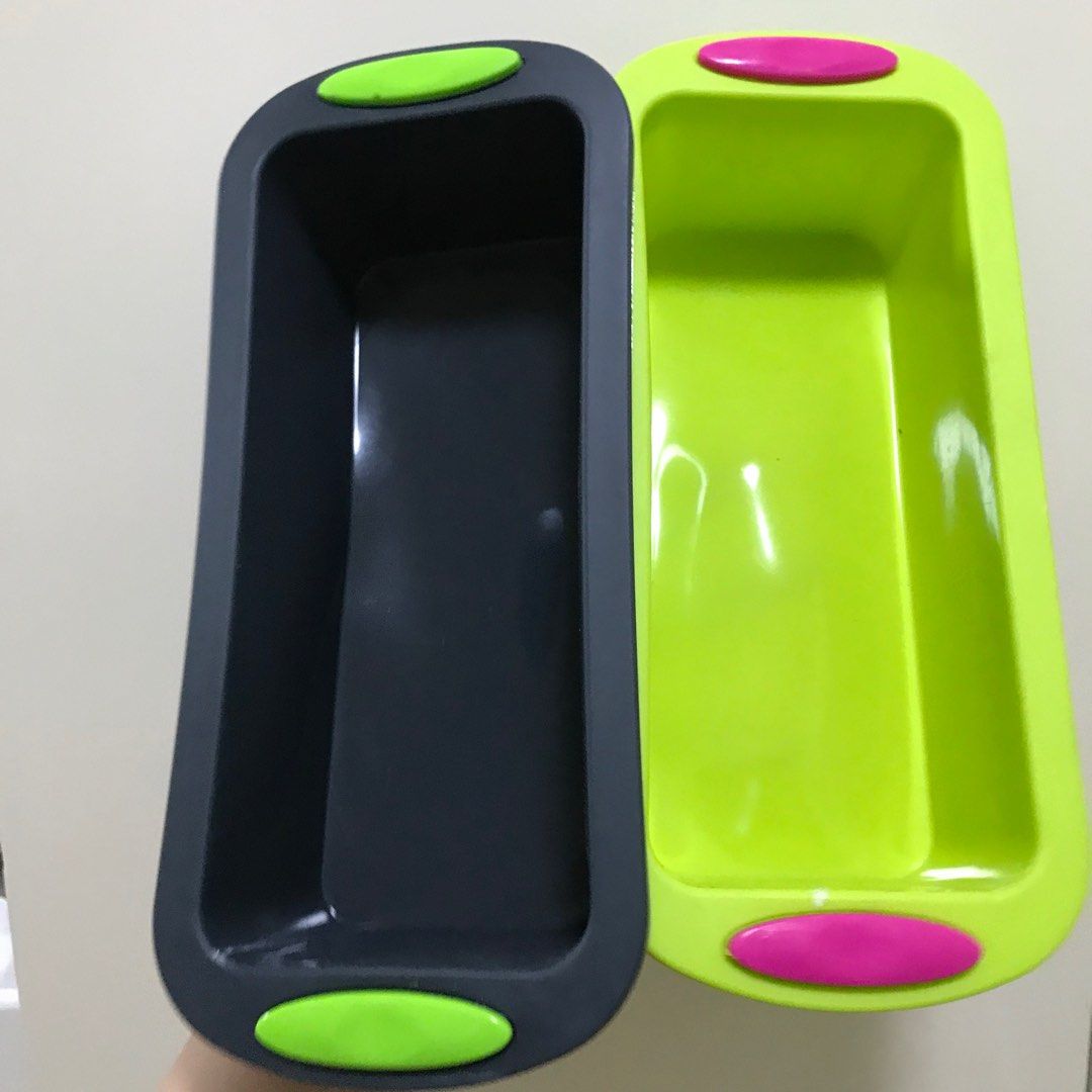 Silicone Loaf Pan Bundle (Category: Bakeware) located in Caloocan City. Submitted by wearweare (Listing ID 1298660543, Image 2). Description: .