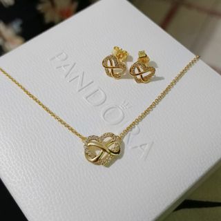 Sparkling Infinity Heart Collier Necklace Set of Gold Necklace and Gold Earrings