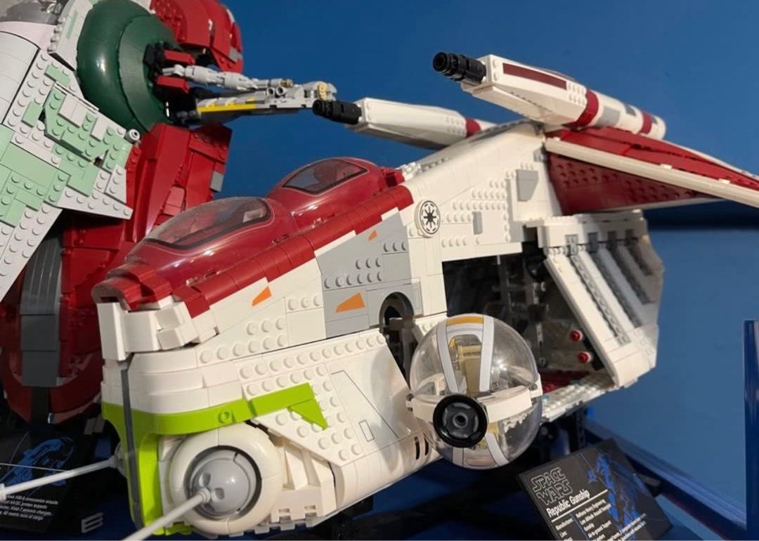 Star Wars Republic Dropship and AT OT Walker NOT LEGO Star Destroyer Razor Crest Death Star Gunship