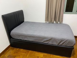 (Category: ) located in . Submitted by ceeoh (Listing ID 1298726953, Image 1). Description: .
