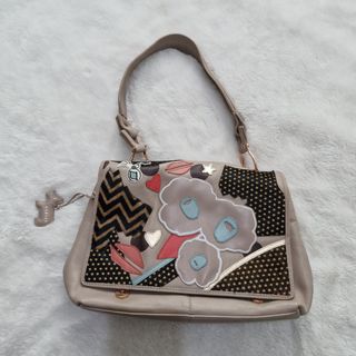 (Kategori: ) berada di . Dikirim oleh MissBellaCollection (ID iklan 1298659638, Gambar 1). Deskripsi: .