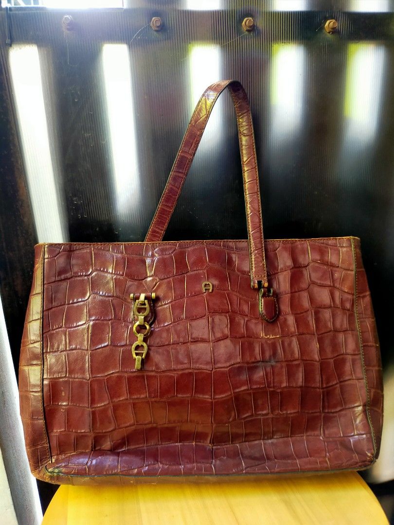 Aigner Bags Etienne Aigner Tote Handbags Tote Bag Kulit Buaya