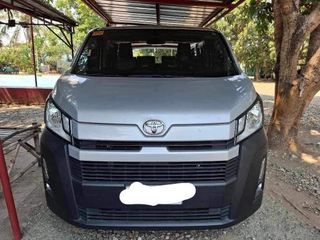 Toyota Hiace 2.8 High Roof GL Commuter 14-Seater Manual