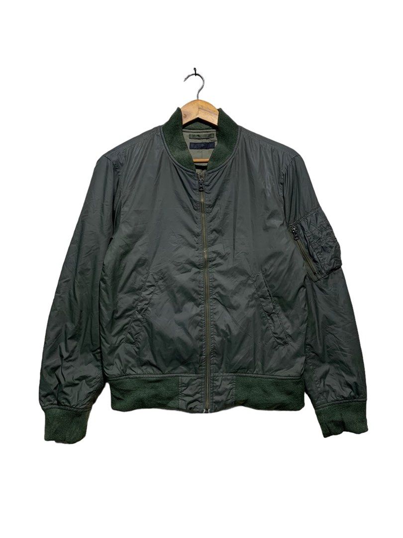 Uniqlo green bomber jacket outlet
