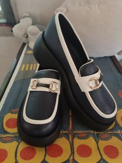 VDEN Buckled Chunky Loafers