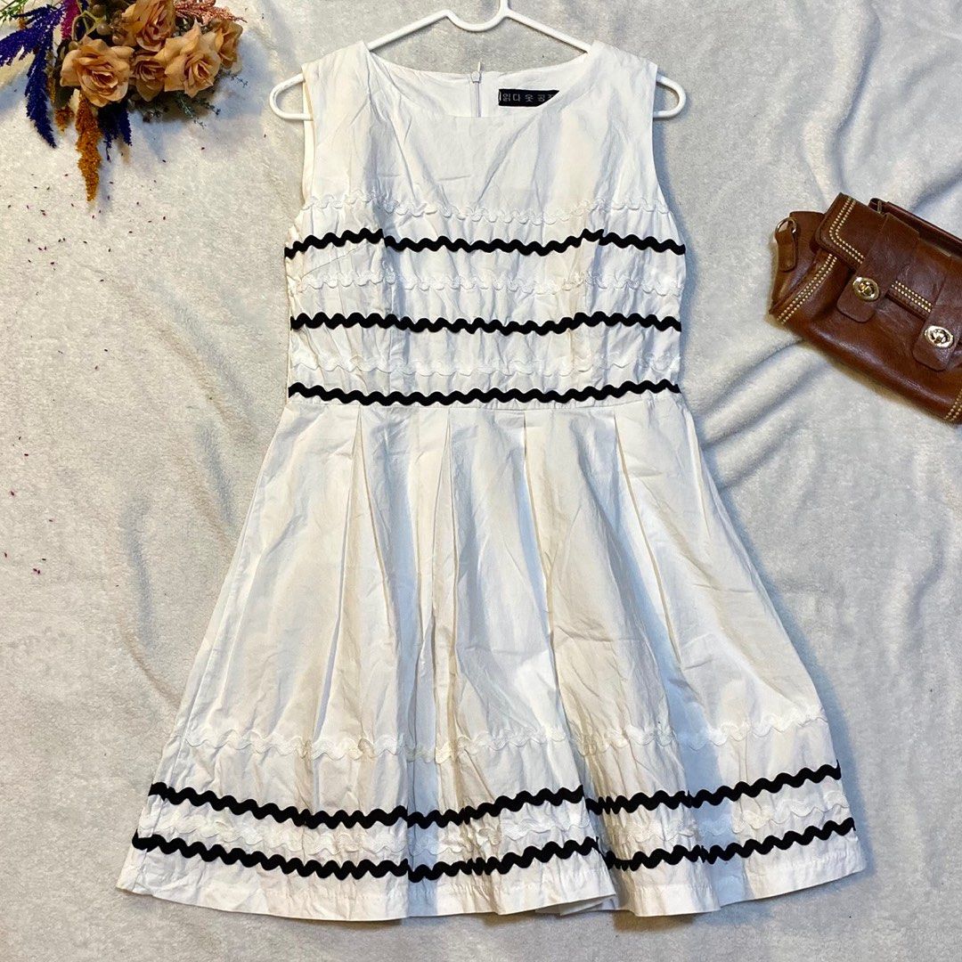 white casual dress (Category: Dresses) located in Cainta. Submitted by yanyanison (Listing ID 1298674901, Image 1). Description: .