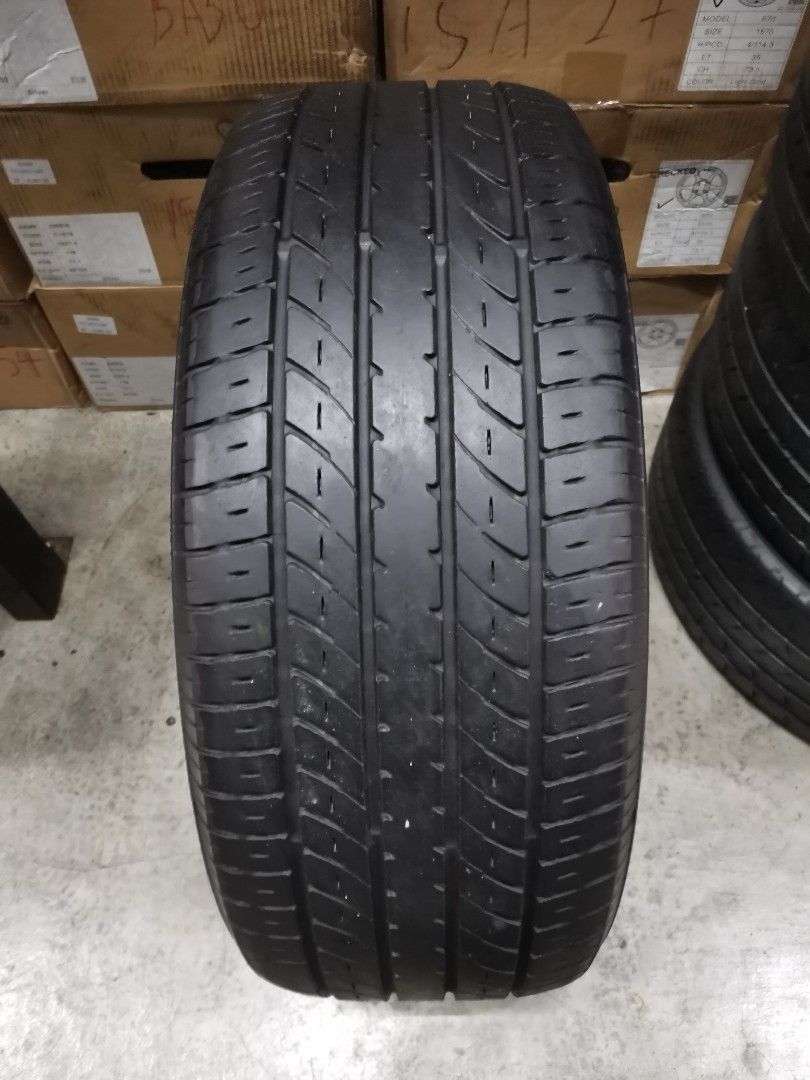 バリ溝！TOYO TRANPATH R30 タイヤ4本　 18インチ！ バリ溝！TOYO TRANPATH R30 タイヤ4本 18インチ！ イボ付き ほぼ