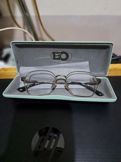 5th Avenue Titanium Eyeglass Frame