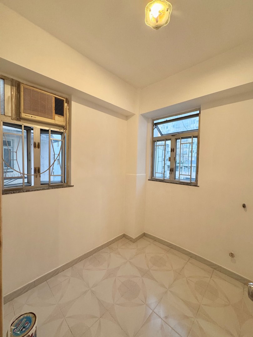 Tai Tung Building, including rental agreement for sale, Mong Kok Road, Siu Fung Building, 8th floor, 252 sq ft, 3 minutes to Prince Edward Station63439047047682111
