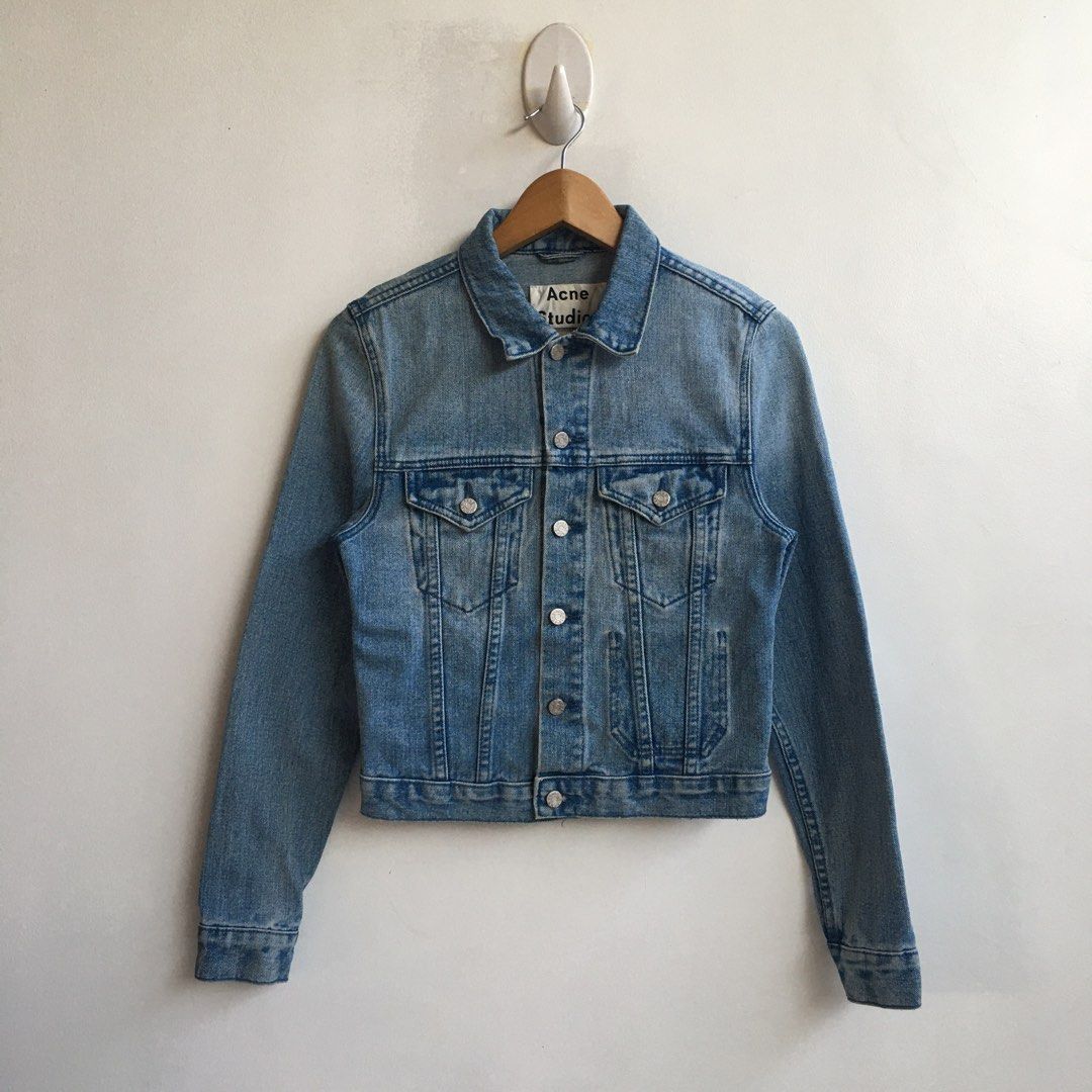 ACNE STUDIOS DENIM JACKET (Category: Coats, Jackets and Outerwear) located in Iloilo. Submitted by usedgoods.ilo (Listing ID 1298950585, Image 1). Description: ACNE STUDIOS WOMEN’S DENIM JACKET WIDTH: 16.5 LENGTH: 21 SLEEVE LENGTH (SHOULDER TO WRIST): 24 EXCELLENT 💰 3,499.