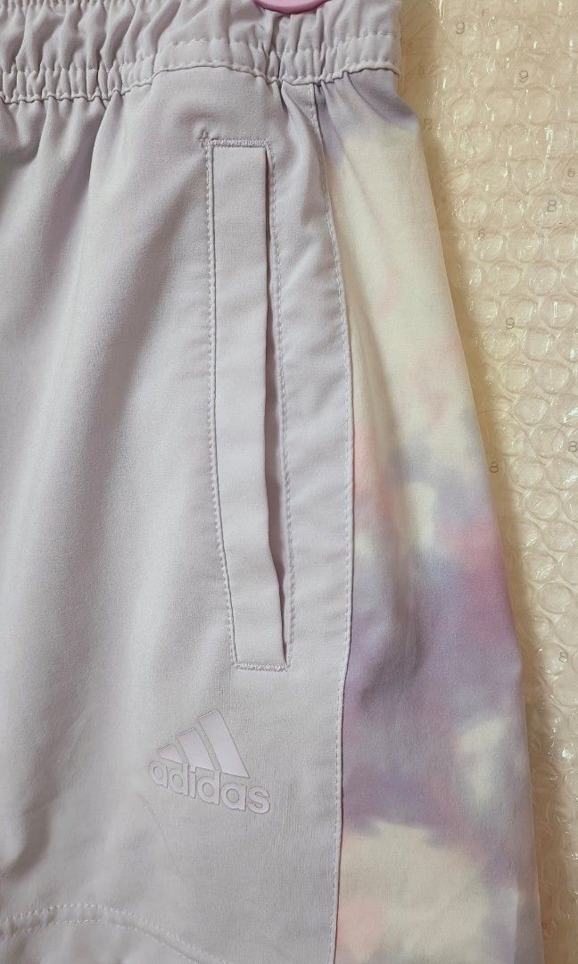 正版Adidas紫色鬆緊運動短褲（有口袋）速乾#24夏時尚 照片瀏覽 2