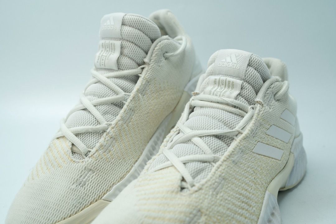 Adidas Pro Bounce 2018 Low White Fesyen Pria Sepatu Lainnya di Carousell