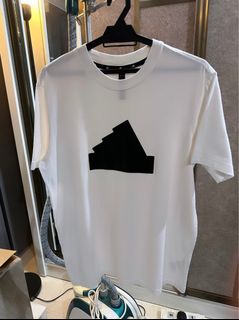 (Category: ) located in . Submitted by Luxury_branded (Listing ID 1298937483, Image 1). Description: .
