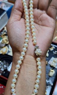 Akoya pearls necklace