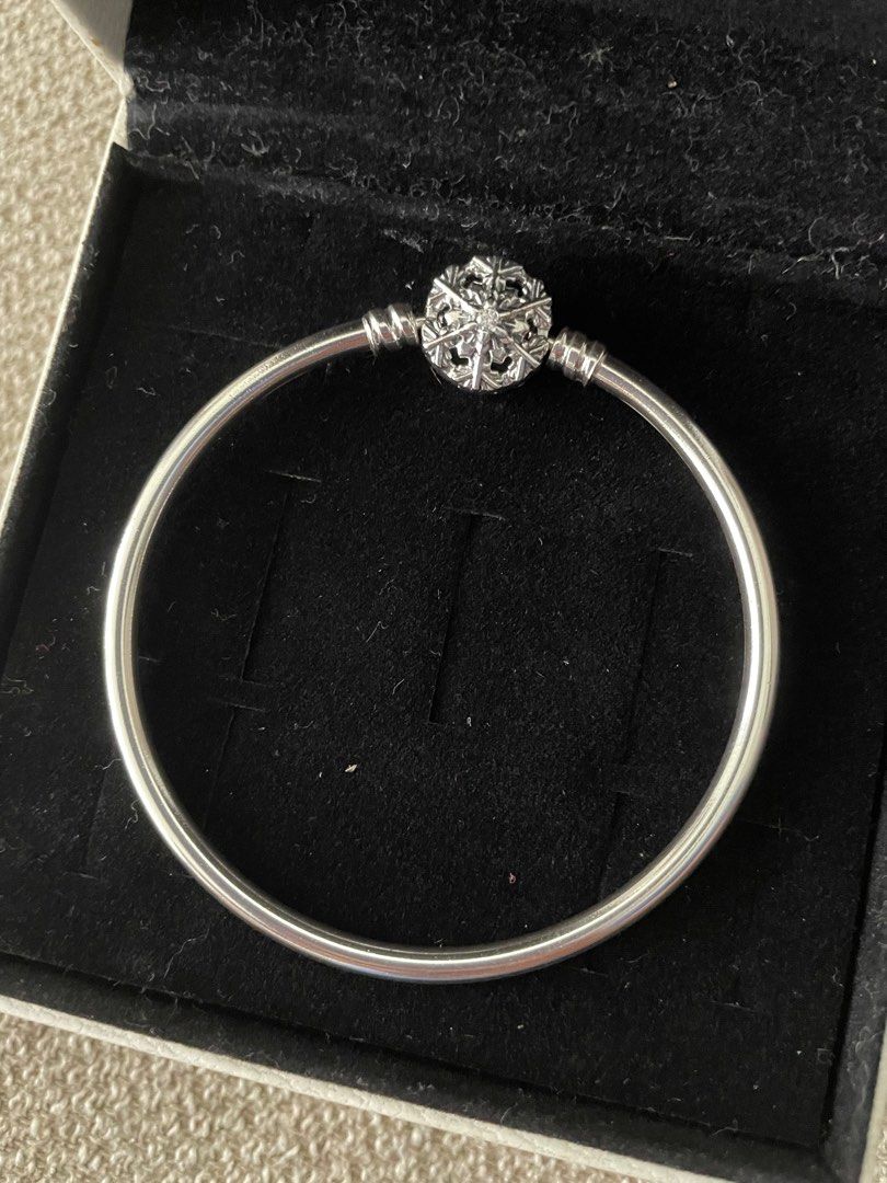 Pandora limited edition snowflake bangle on sale
