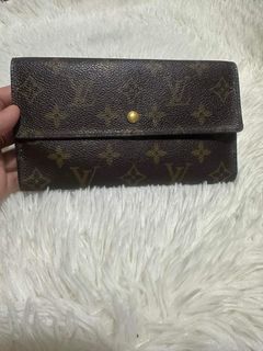 Authentic trifold wallet