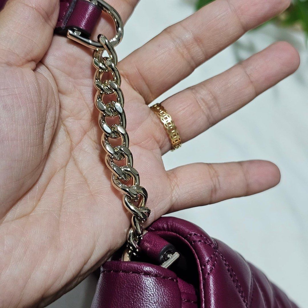 Bag （分類：手袋及銀包）位於 Hong Kong。 由 ressy32 提交（商品編號 1298817521，圖片 3）。簡介： ✅️AVAILABLE!😍 🌸 Orig Kate Spade Sling bag 🌸 Slightly used in long wallet size 👉Kindly pm for more details. Thank you!😊。