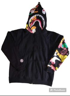 (Category: ) located in . Submitted by thriftedwears (Listing ID 1298945332, Image 1). Description: .