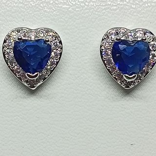 Blue Sapphire Heart Earrings. Sterling Silver 925 pin. 18K plated.