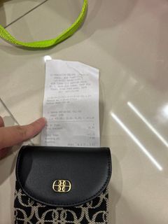 (Category: ) located in . Submitted by sharonng88 (Listing ID 1298893277, Image 1). Description: .