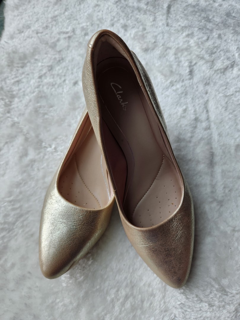 Clarks gold heels top