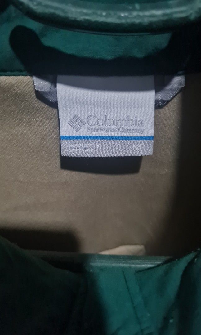Columbia PFG Sherpa Jacket (Category: Coats, Jackets and Outerwear) located in Paranaque City. Submitted by MrDeclutterRGSD (Listing ID 1298896539, Image 3). Description: Columbia PFG Sherpa M 28x25 Color rate 9.5/10.