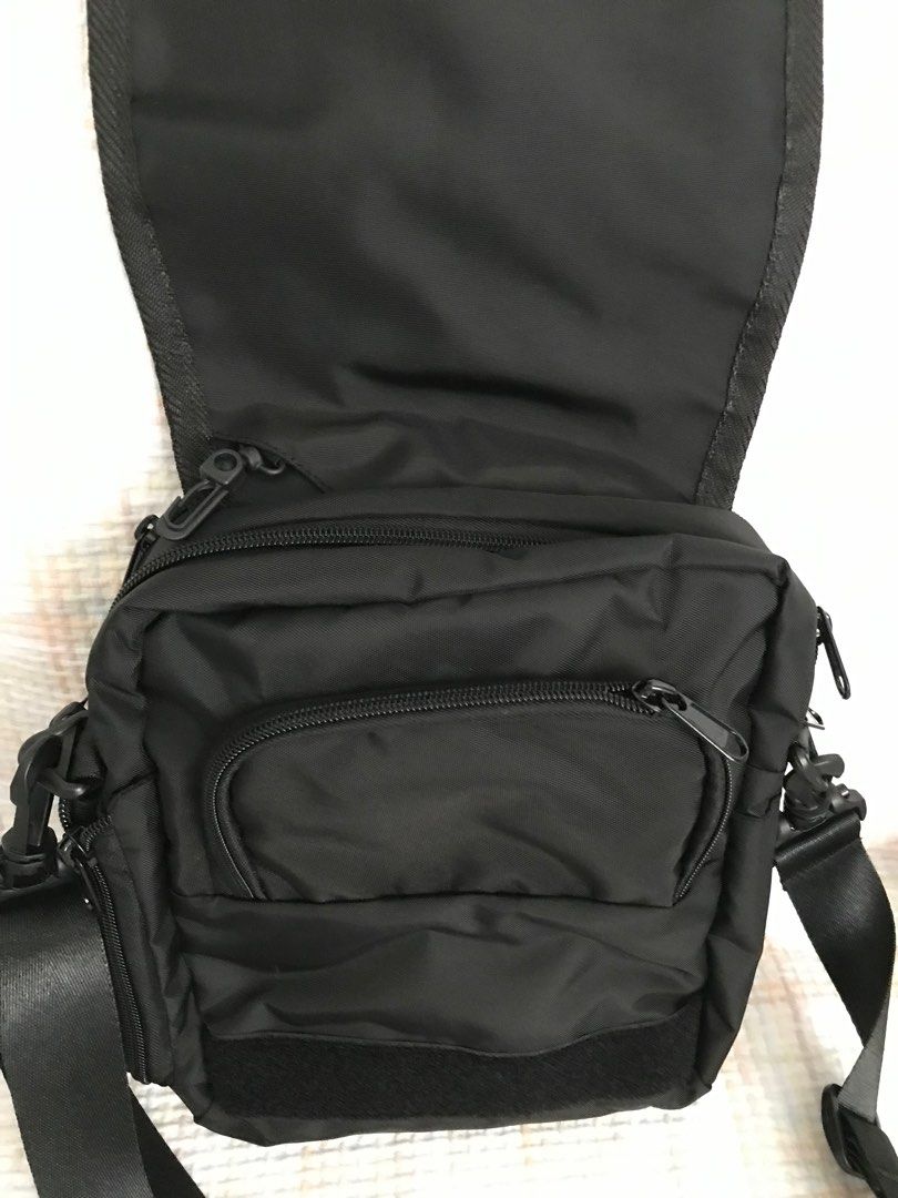 ConcealTek Pistol bag (Category: Sling Bags) located in Batangas. Submitted by rgepreloved (Listing ID 1298832588, Image 3). Description: Original ConcealTek brand Concealed carry body bag for your pistol with adjustable sling strap Dimension: 10x11x4’ Material is water proof With water bottle holder that you can zip and unzip. See photos to appreciate 💵 GCASH/BDO 🚚 + SF via J&T 🏷Payment first Pay as you order 🚫No Shop ee Check out 🚫No COD �