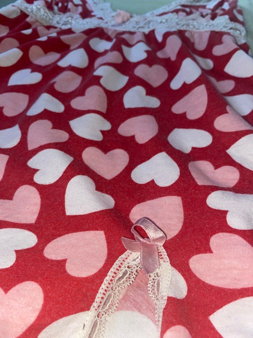 Coquette y2k top with cute bows (Category: Sleeveless) located in Umingan. Submitted by declutterwifme (Listing ID 1298950478, Image 3). Description: .