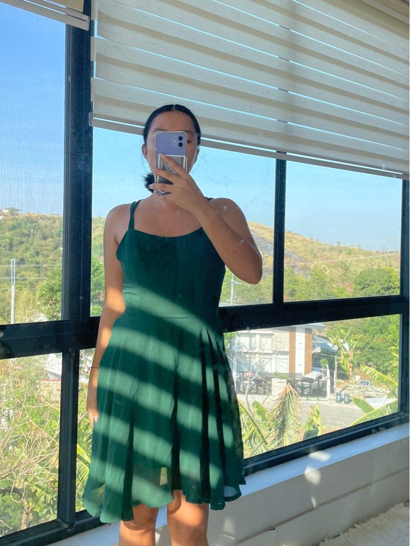 Emerald Green Chiffon Dress, Women's Fashion, Dresses & Sets, Dresses on  Carousell