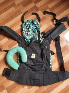 Ergo Carrier with ForB baby neck pillow