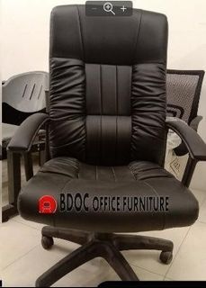 high back leatherette executive chair color black / office partition / office table / office chair