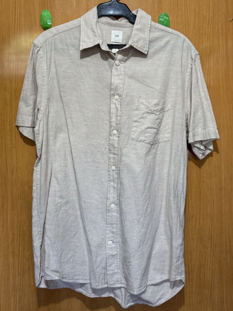 H&M Button Down Polo (Category: Tshirts & Polo Shirts ) located in Pasig City. Submitted by dranier (Listing ID 1298862102, Image 1). Description: H&M Button Down Polo Size Medium 27x20.