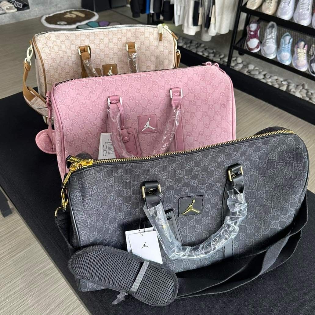 Jordan Monogram Duffle Bag (Category: Luxury Bags & Wallets) located in Valenzuela. Submitted by miamimia19 (Listing ID 1298858656, Image 1). Description: Jordan Monogram Duffle Bag One size (45x32x22cm) Brand new/ On hand & Ready to ship ALL ITEMS LEGIT 🔎💯 *Prices are subject to change without prior notice*.