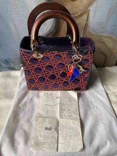 (Category: ) located in . Submitted by luxuryitems2021 (Listing ID 1298796475, Image 1). Description: .