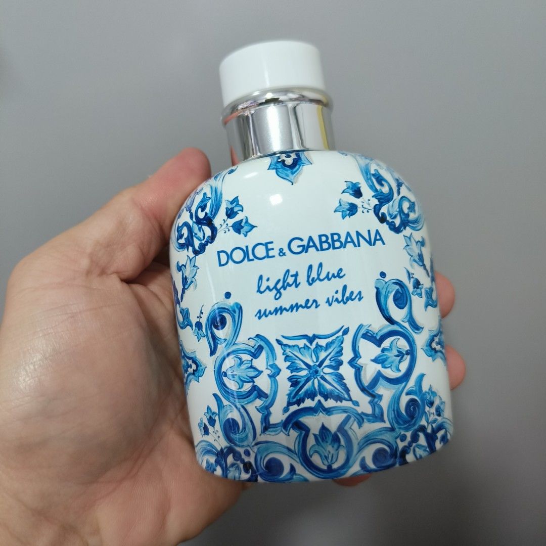 Smells like dolce and gabbana light blue store