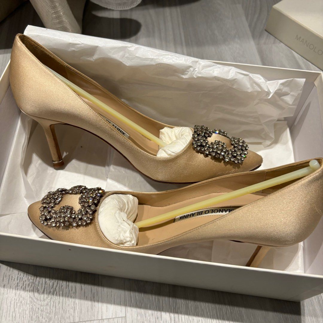 Manolo Blahnik Hangisi Satin Heels Champagne Women s Fashion Footwear Heels on Carousell