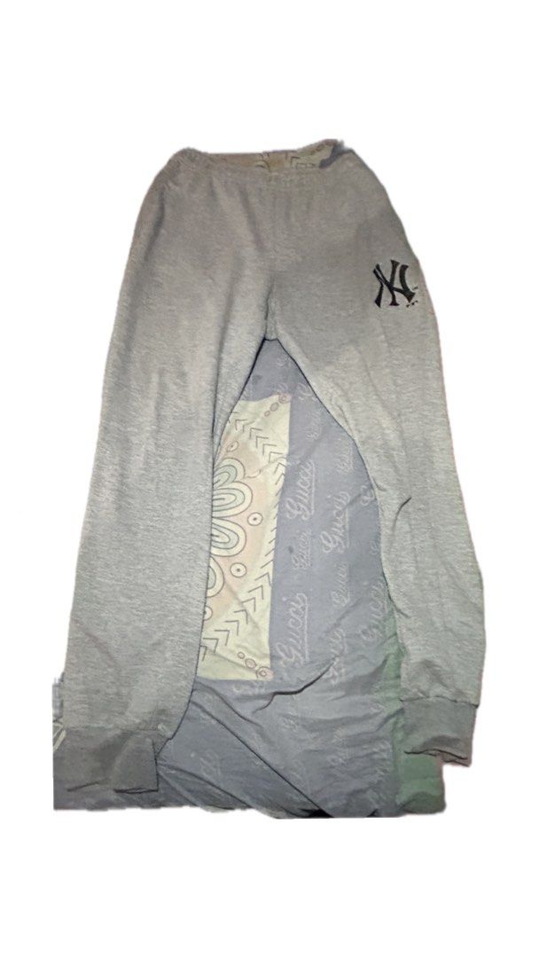 Mlb new york (Category: Joggers) located in Manila. Submitted by dykiedykes775 (Listing ID 1298832098, Image 1). Description: Size 32-40.