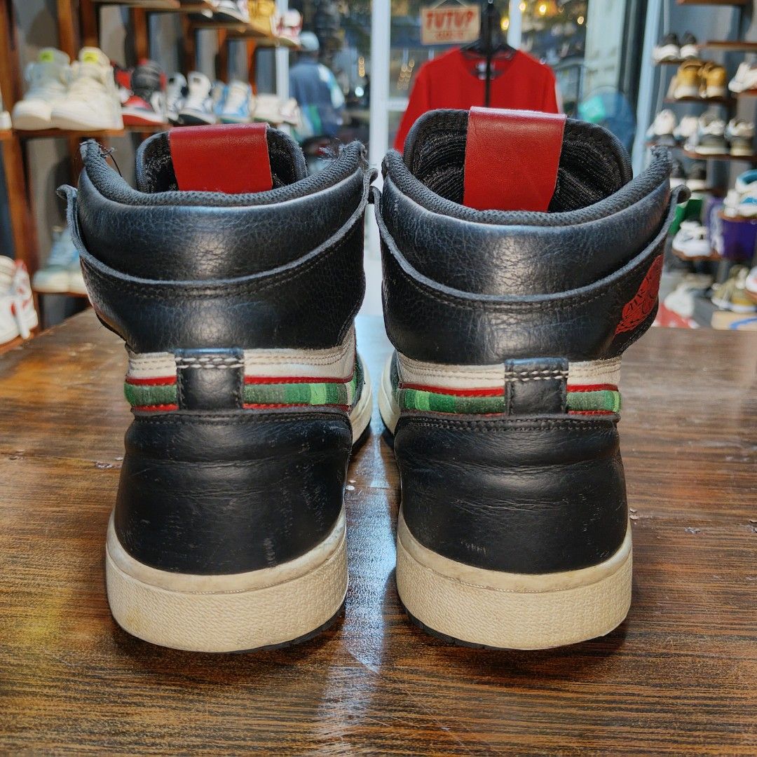 A star is born aj1 top