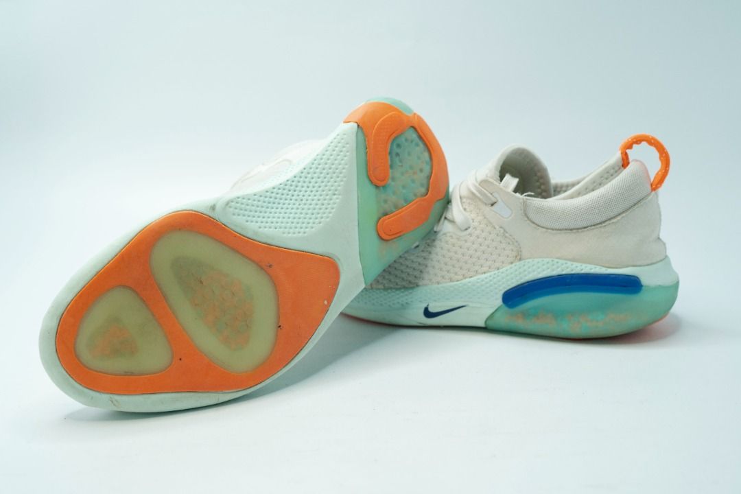 Nike JoyRun Flyknit White Sail Original Fesyen Pria Sepatu Lainnya di Carousell