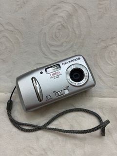 (Category: ) located in . Submitted by ceoretrocamera (Listing ID 1298911702, Image 1). Description: .