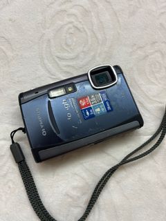(Category: ) located in . Submitted by ceoretrocamera (Listing ID 1298914199, Image 1). Description: .
