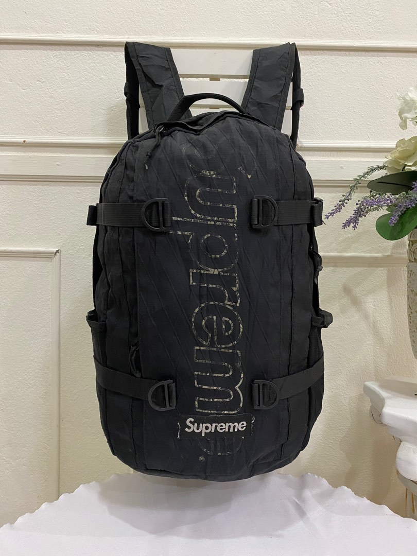 ORIGINAL SUPREME VINTAGE BACKPACK MADE USA VERY RARE Men s Fashion Bags Backpacks on Carousell