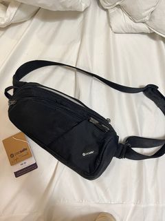 Pacsafe Vibe 150 Sling pack