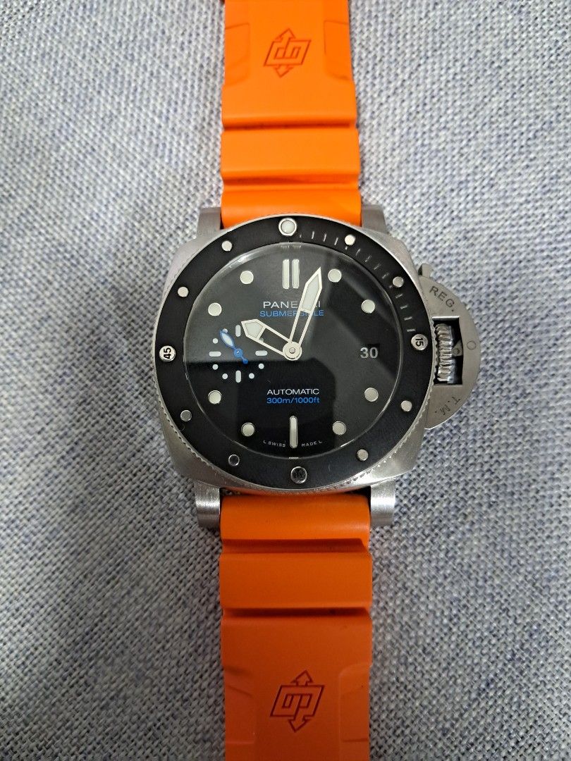 Panerai 683 Submersible (Category: Luxury Watches) located in Mandaluyong City. Submitted by 88nac (Listing ID 1298850784, Image 1). Description: 428k For Sale: Panerai Submersible 42mm Black Dial Full set 2019 Foreign AD 9.8/10 condition PM for inquiries.