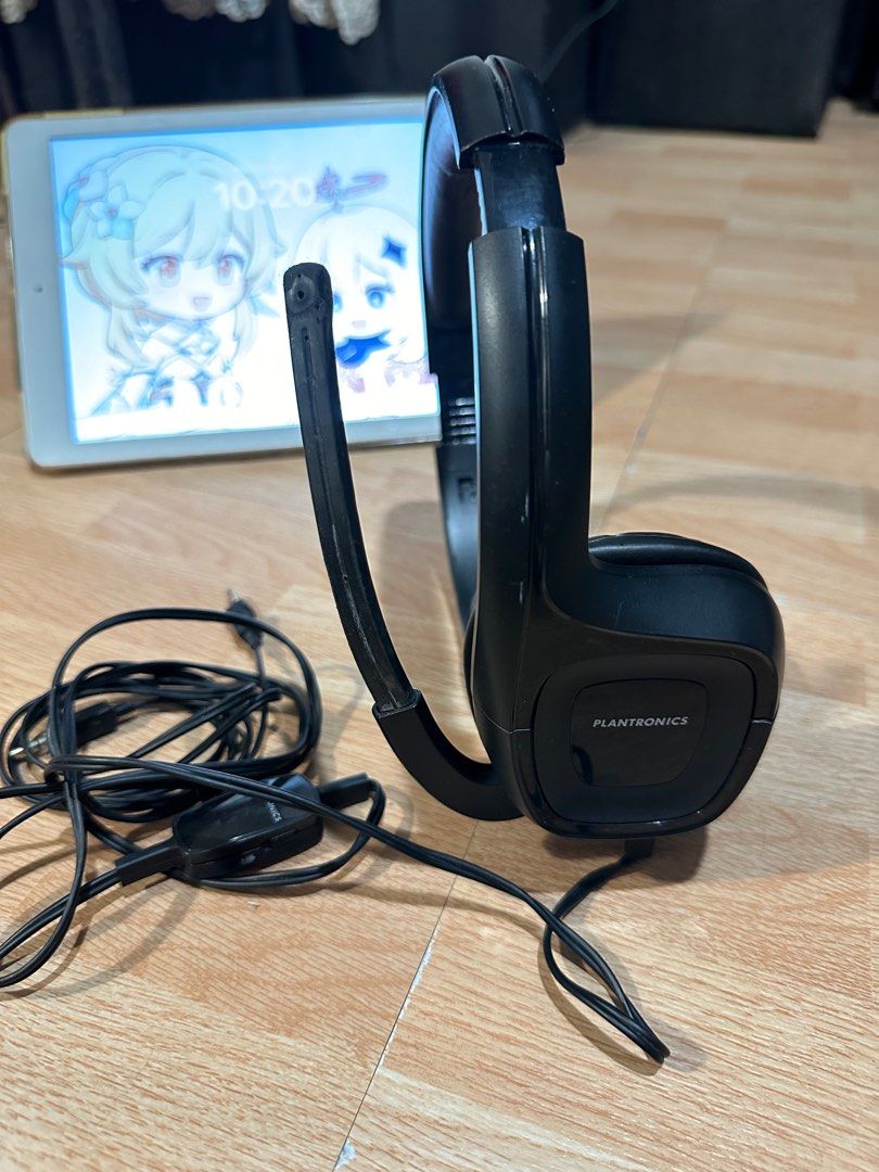 Plantronics Headphones with Microphone (Category: Headphones & Headsets) located in Makati City. Submitted by thedoggonegirl (Listing ID 1298886300, Image 2). Description: Used this for online classes back in 2020-2021. Already not using it since we are already back to F2F classes. Original Plantronics Headphones with Noise Cancelling Microphone. Perfectly working. Still using it for Zoom or Google Meetings. The only issue is it has no box or pac